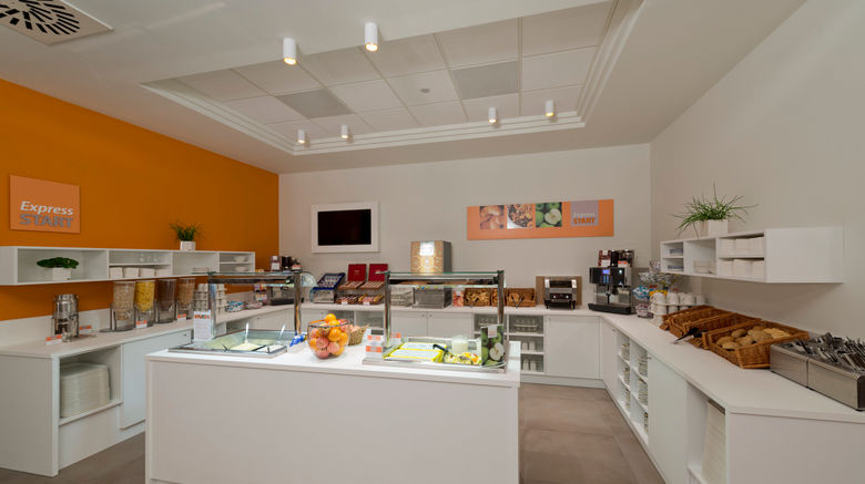 <b>Holiday Inn Express Antwerp North Restaurant</b>. Images powered by <a href="https://www.leonardoworldwide.com/" title="Leonardo Worldwide" target="_blank">Leonardo</a>.