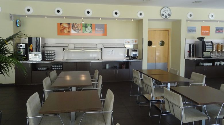 <b>Holiday Inn Express Barcelona-Sant Cugat Restaurant</b>. Images powered by <a href="https://www.leonardoworldwide.com/" title="Leonardo Worldwide" target="_blank">Leonardo</a>.