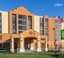 Holiday Inn Express Exterior