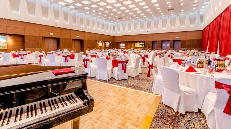 Holiday Inn Ulaanbaatar Ballroom