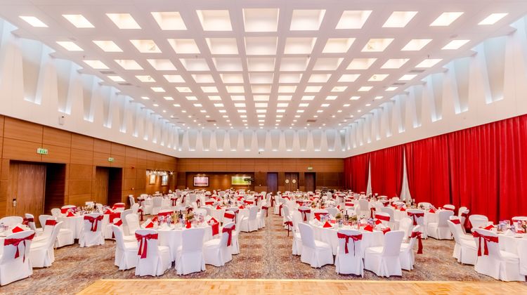 Holiday Inn Ulaanbaatar Ballroom