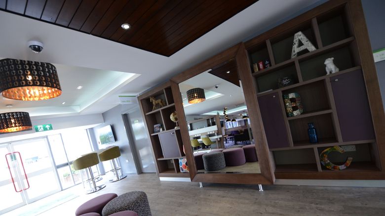 <b>Holiday Inn Wolverhampton Racecourse Lobby</b>. Images powered by <a href="https://www.leonardoworldwide.com/" title="Leonardo Worldwide" target="_blank">Leonardo</a>.
