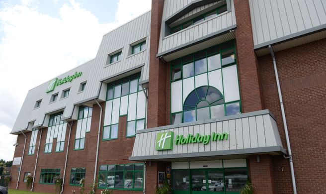 Holiday Inn Wolverhampton Racecourse Exterior