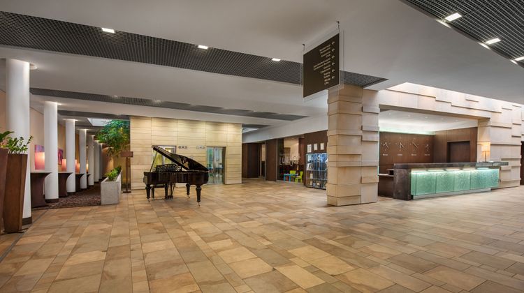 Holiday Inn Lobby