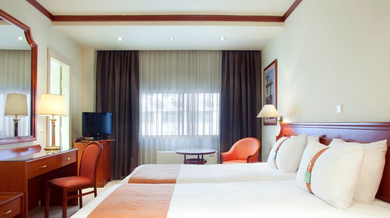 <b>Holiday Inn Thessaloniki Room</b>. Images powered by <a href="https://www.leonardoworldwide.com/" title="Leonardo Worldwide" target="_blank">Leonardo</a>.