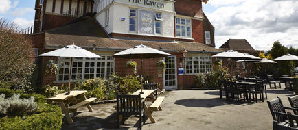 Raven Hotel Exterior