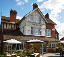Raven Hotel Exterior