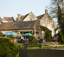 Royal George Exterior