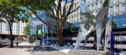 Holiday Inn Bristol City Center Exterior