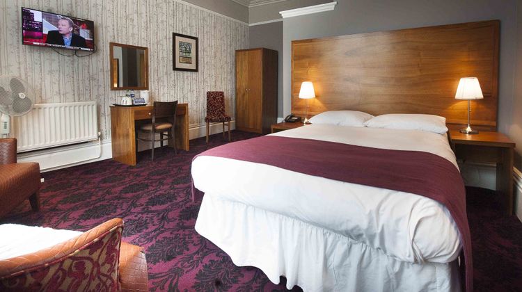 The Royal Hop Pole Hotel Room