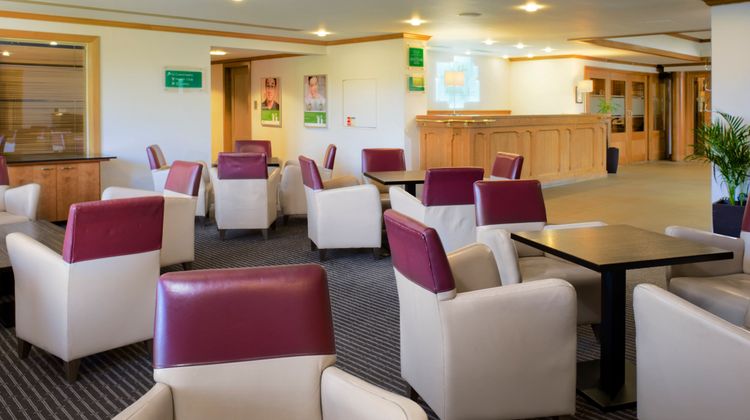 Holiday Inn Colchester Lobby