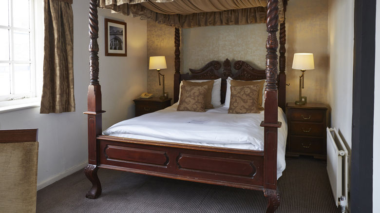 <b>The Sun Hitchin Room</b>. Images powered by <a href="https://www.leonardoworldwide.com/" title="Leonardo Worldwide" target="_blank">Leonardo</a>.