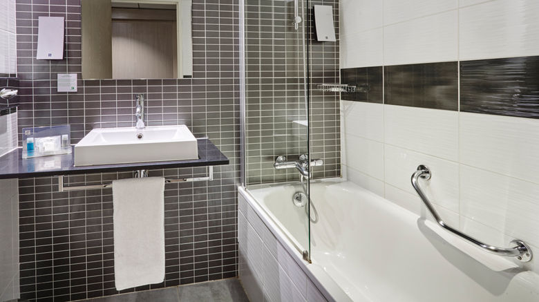 <b>Holiday Inn Toulon - City Centre Room</b>. Images powered by <a href="https://www.leonardoworldwide.com/" title="Leonardo Worldwide" target="_blank">Leonardo</a>.