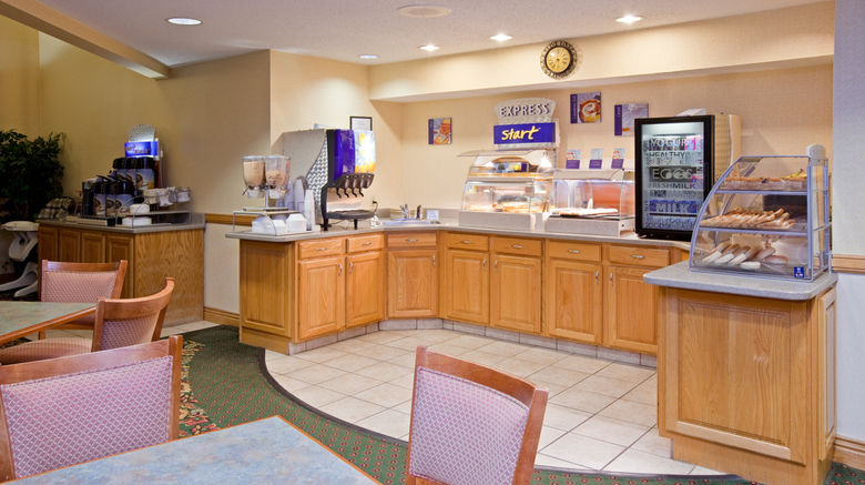 <b>Holiday Inn Express Washington Restaurant</b>. Images powered by <a href="https://www.leonardoworldwide.com/" title="Leonardo Worldwide" target="_blank">Leonardo</a>.