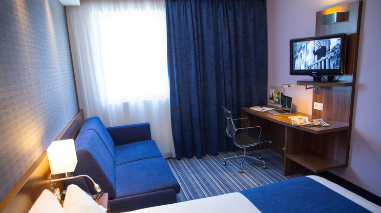 <b>Holiday Inn Express Toulon-Sainte-Musse Room</b>. Images powered by <a href="https://www.leonardoworldwide.com/" title="Leonardo Worldwide" target="_blank">Leonardo</a>.