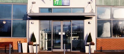 Holiday Inn Express Tamworth Exterior