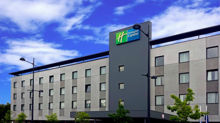 Holiday Inn Express Bilbao Exterior
