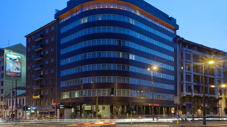 Crowne Plaza Milan City Exterior