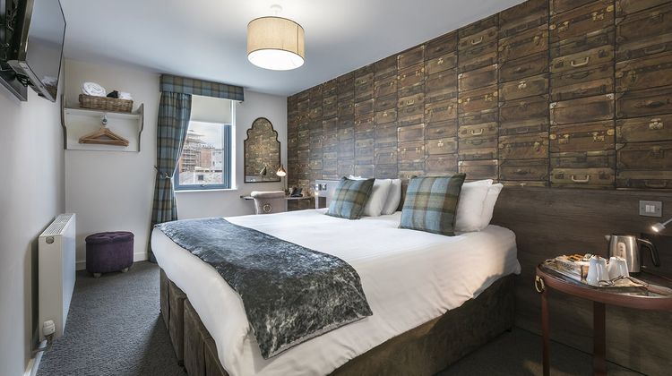 The Lodge Room