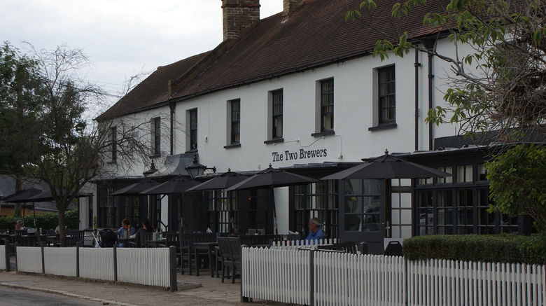 <b>The Two Brewers Exterior</b>. Images powered by <a href="https://www.leonardoworldwide.com/" title="Leonardo Worldwide" target="_blank">Leonardo</a>.