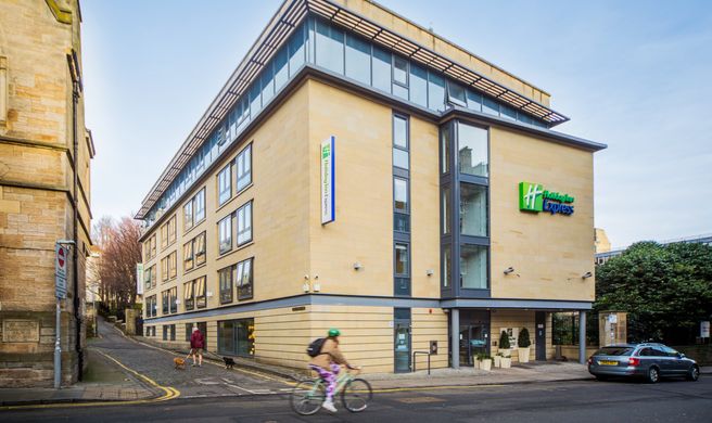 Holiday Inn Express Royal Mile Exterior