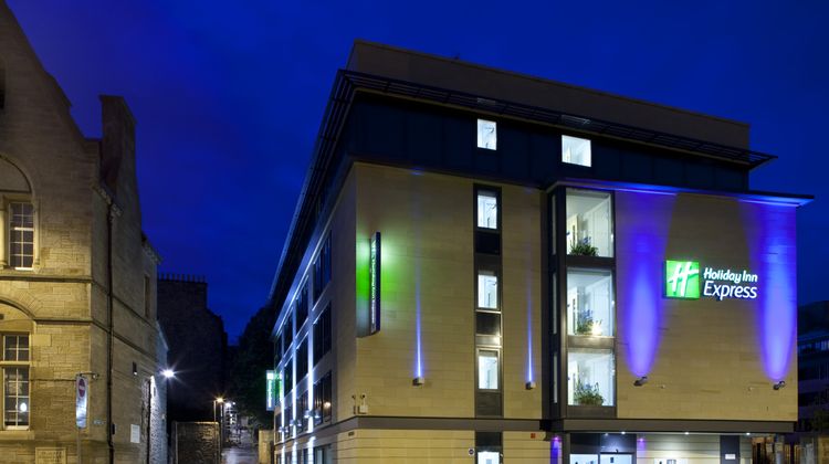 Holiday Inn Express Royal Mile Exterior