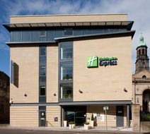 Holiday Inn Express Royal Mile Exterior