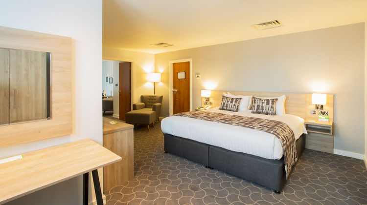 Holiday Inn Ellesmere Port Room