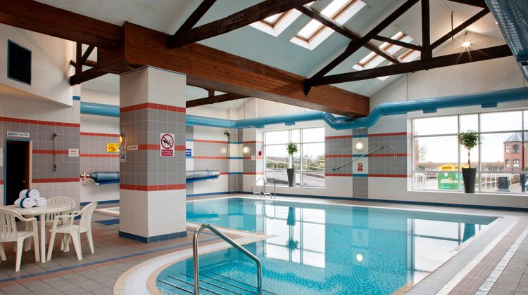 Holiday Inn Ellesmere Port Pool