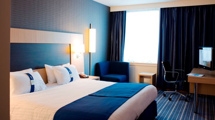 Holiday Inn Express Rotherham North Room
