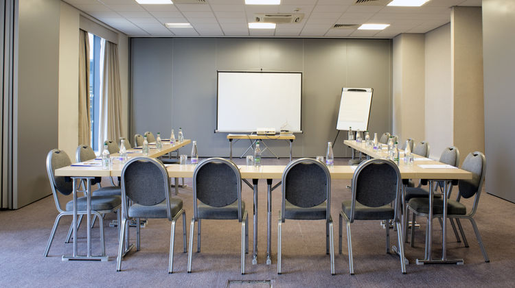 Holiday Inn Express Rotherham North Meeting