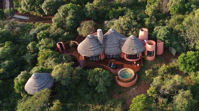 <b>Thanda Private Game Reserve Suite</b>. Images powered by <a href="https://www.leonardoworldwide.com/" title="Leonardo Worldwide" target="_blank">Leonardo</a>.