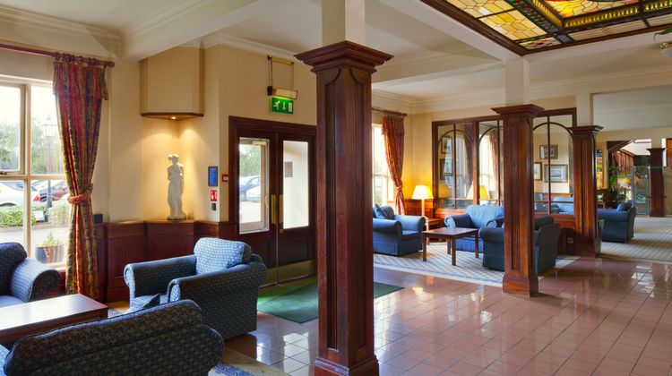 Holiday Inn Ipswich-Orwell Lobby