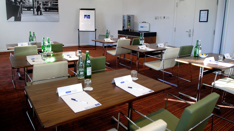 <b>Holiday Inn Express London City Meeting</b>. Images powered by <a href="https://www.leonardoworldwide.com/" title="Leonardo Worldwide" target="_blank">Leonardo</a>.