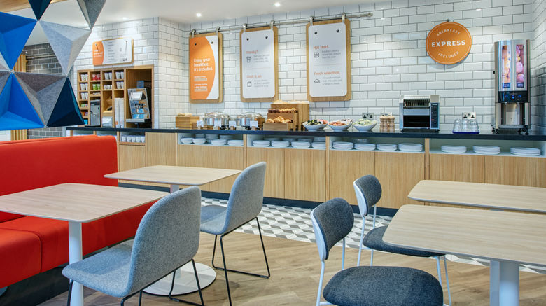 <b>Holiday Inn Express London, Ealing Restaurant</b>. Images powered by <a href="https://www.leonardoworldwide.com/" title="Leonardo Worldwide" target="_blank">Leonardo</a>.