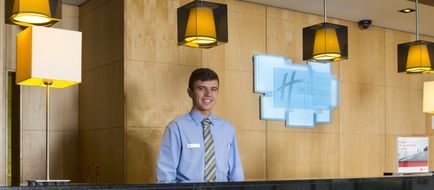 Holiday Inn Express Epsom Downs Exterior
