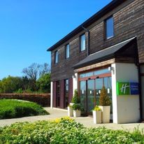 Holiday Inn Express Epsom Downs