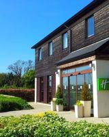 Holiday Inn Express Epsom Downs
