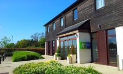 Holiday Inn Express Epsom Downs