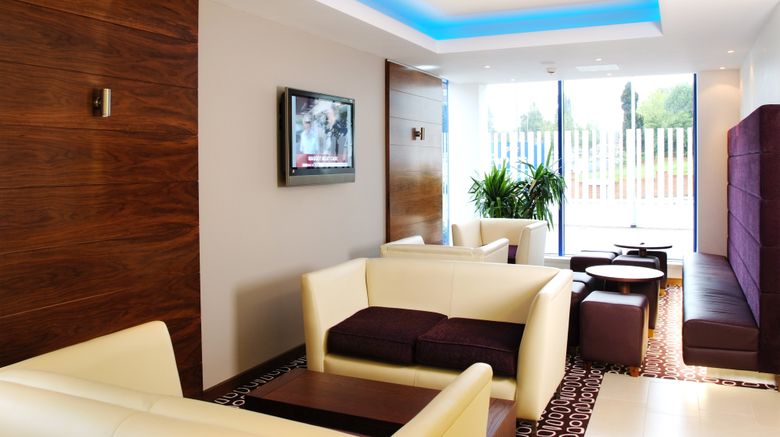 <b>Holiday Inn Express Golders Green Lobby</b>. Images powered by <a href="https://www.leonardoworldwide.com/" title="Leonardo Worldwide" target="_blank">Leonardo</a>.