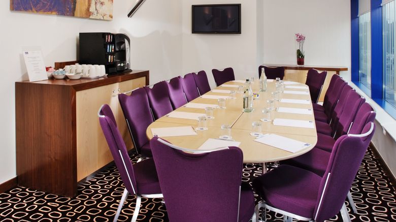 <b>Holiday Inn Express Golders Green Meeting</b>. Images powered by <a href="https://www.leonardoworldwide.com/" title="Leonardo Worldwide" target="_blank">Leonardo</a>.