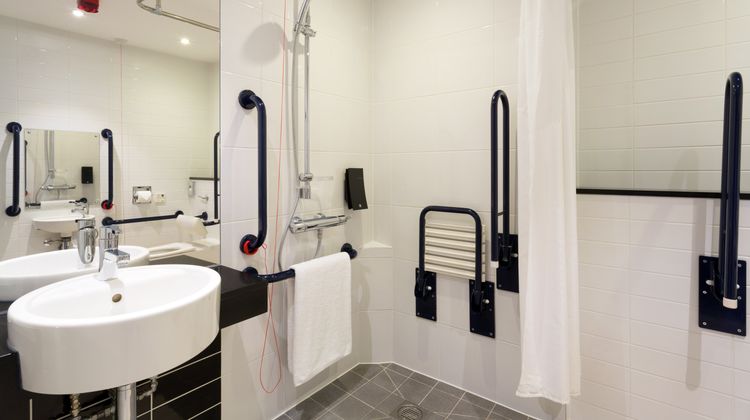 Holiday Inn Express Harlow Room