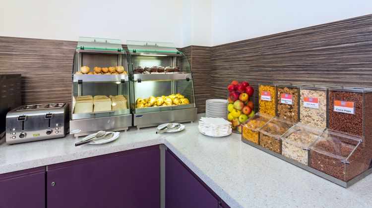 Holiday Inn Express Harlow Restaurant