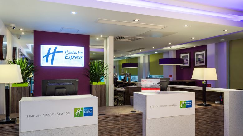 <b>Holiday Inn Express Harlow Lobby</b>. Images powered by <a href="https://www.leonardoworldwide.com/" title="Leonardo Worldwide" target="_blank">Leonardo</a>.