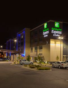 Holiday Inn Express & Suites Airport