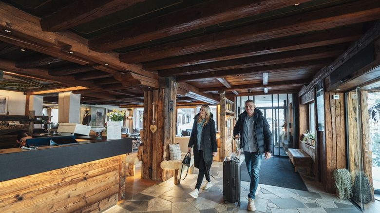 <b>Alpen Resort Hotel Lobby</b>. Images powered by <a href="https://www.leonardoworldwide.com/" title="Leonardo Worldwide" target="_blank">Leonardo</a>.