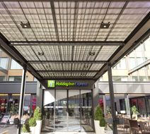 Holiday Inn Express Zurich Airport Exterior