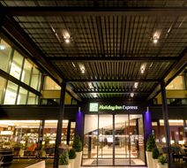 Holiday Inn Express Zurich Airport Exterior
