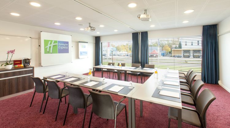 Holiday Inn Express Zurich Airport Meeting