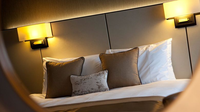 <b>Crowne Plaza Aberdeen Airport Room</b>. Images powered by <a href="https://www.leonardoworldwide.com/" title="Leonardo Worldwide" target="_blank">Leonardo</a>.